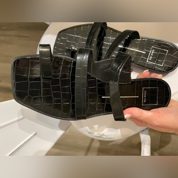 Dolce Vita Black Sandals - Picture 4 of 4